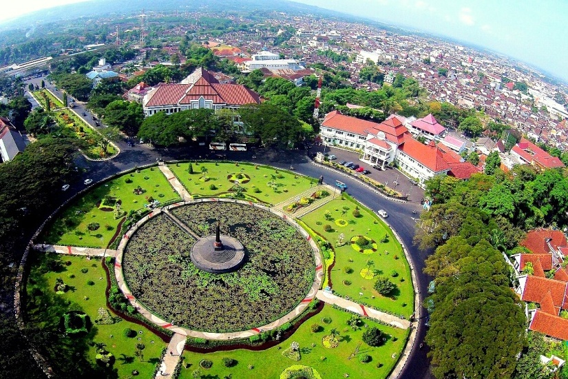 Travel Jember Malang (PP): Solusi Nyaman ke Kota Apel untuk Wisata & Kuliah
